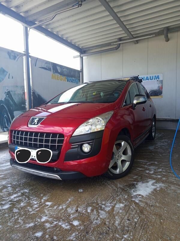 Rot Gebraucht 2010 Peugeot 3008 Platinum Limousine | 4.700 € (Fairer Preis) - Bild 1/4