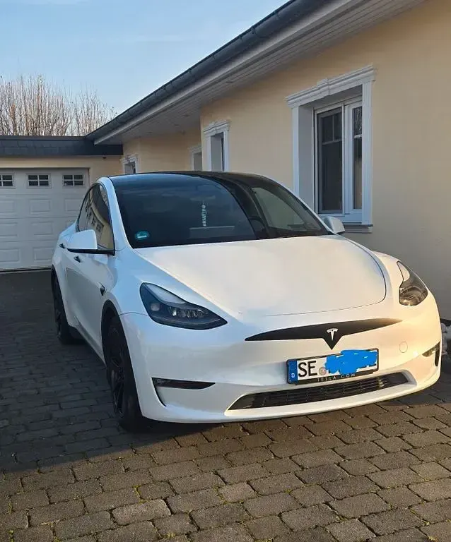 Gebraucht Tesla Model Y Long Range AWD 378 kW (514 PS) 2023 Weiß SUV