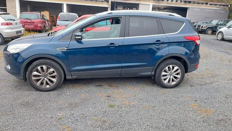 Gebraucht Ford Kuga Titanium 163 PS (119 kW) 2013 Blau SUV