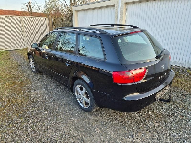Gebraucht Seat Exeo Reference 120 PS (88 kW) 2011 Schwarz Kombi