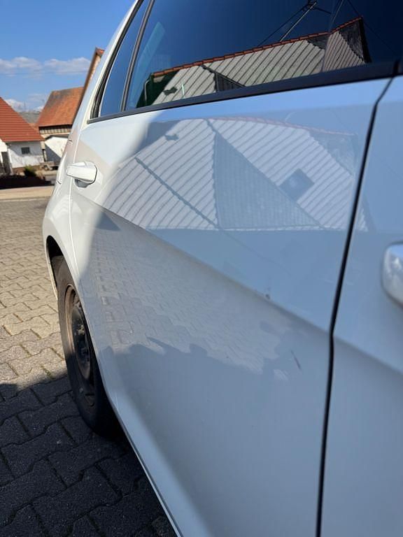 Gebraucht VW Golf VII Cup 125 PS (91 kW) 2014 Weiß Limousine