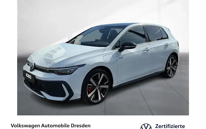 Gebraucht VW Golf VIII GTE 272 PS (200 kW) 2025 Pure white Limousine