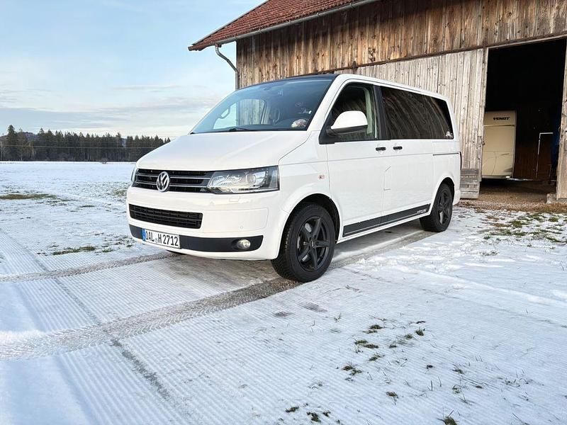 Gebraucht VW Multivan 179 PS (131 kW) 2012 Weiß Van