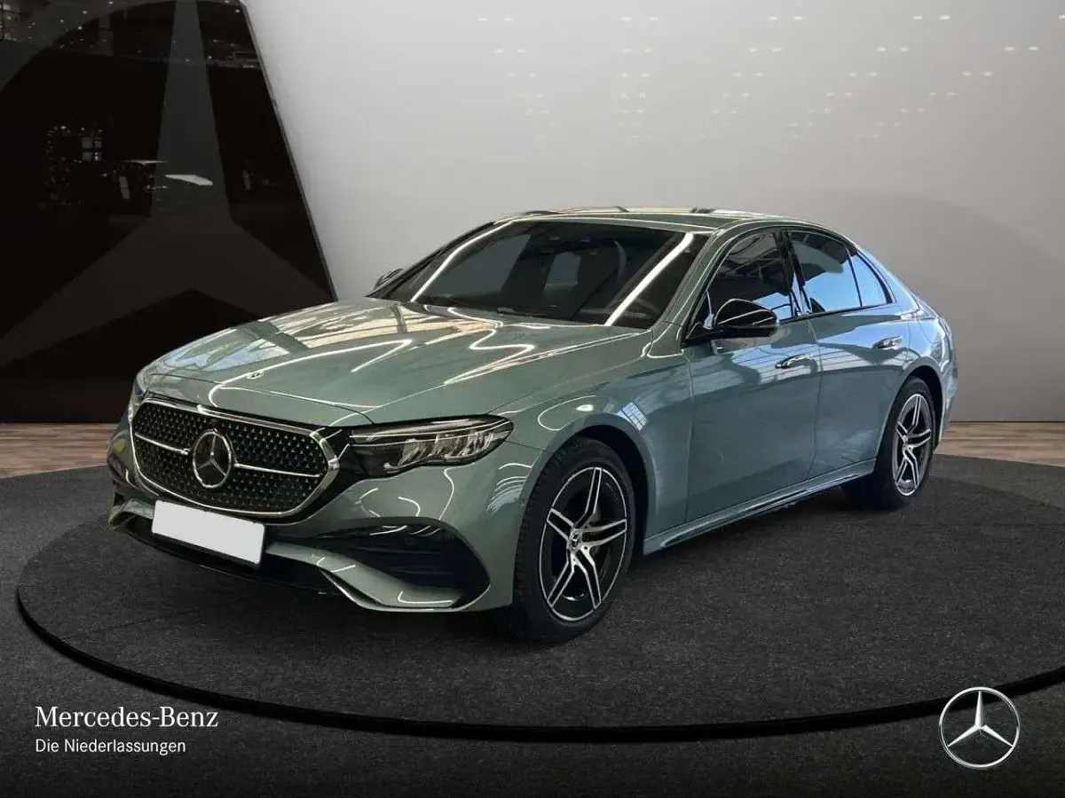 Gebraucht Mercedes E300 Advanced 204 PS (150 kW) 2025 Silber Limousine