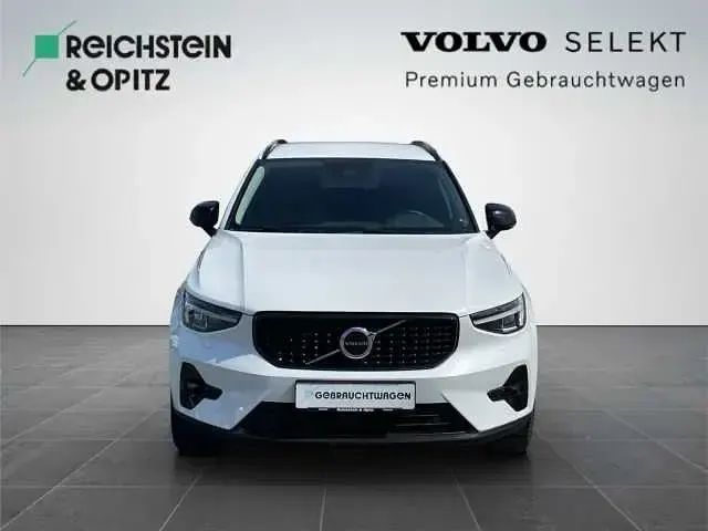 Gebraucht Volvo XC40 Plus 261 PS (191 kW) 2022 Crystal white SUV