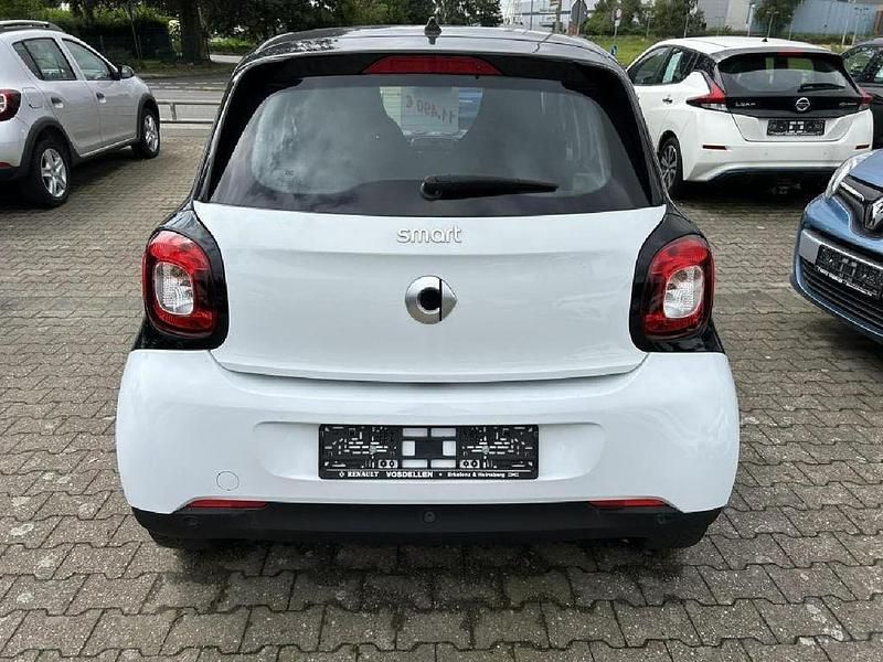Gebraucht Smart ForFour Basis 71 PS (52 kW) 2018 Weiß Kleinwagen