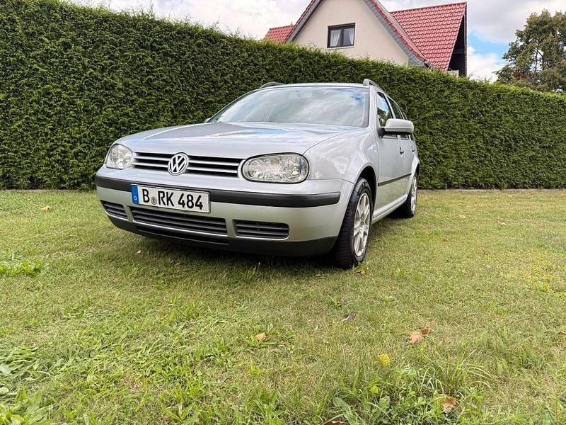 Gebraucht VW Golf IV Comfortline 101 PS (74 kW) 2004 Silber Kombi