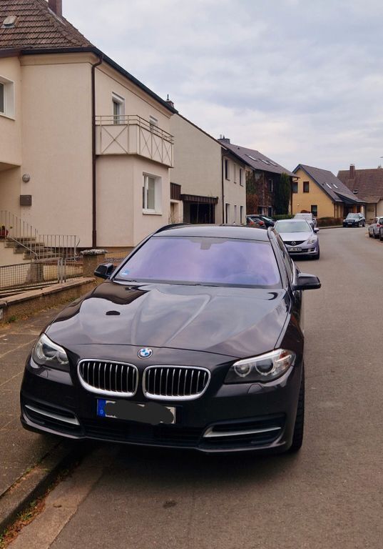 Braun Gebraucht 2015 BMW 530 Sport Line Kombi | 12.900 € (Etwas zu teuer) - Bild 1/4