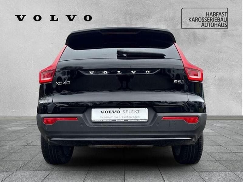 Second-hand Volvo XC40 Ultimate 250 CP (183 kW) 2023 Negru SUV