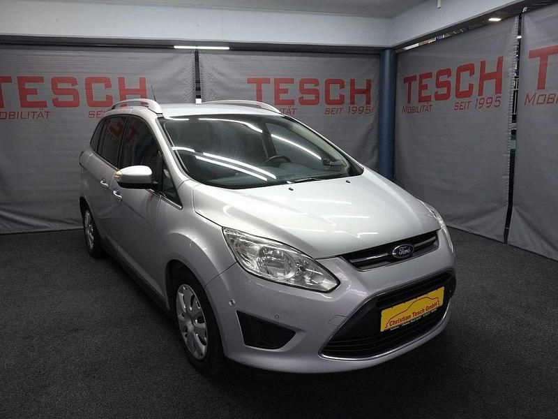 Gebraucht Ford Grand C-Max 116 PS (85 kW) 2012 Polarsilber metallic Van / Kleinbus