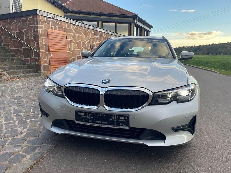 Gebraucht BMW 320 190 PS (139 kW) 2020 Silber Limousine