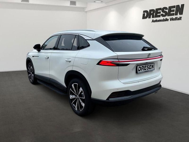 Neu MG HS Luxury 143 PS (105 kW) 2026 Blau SUV