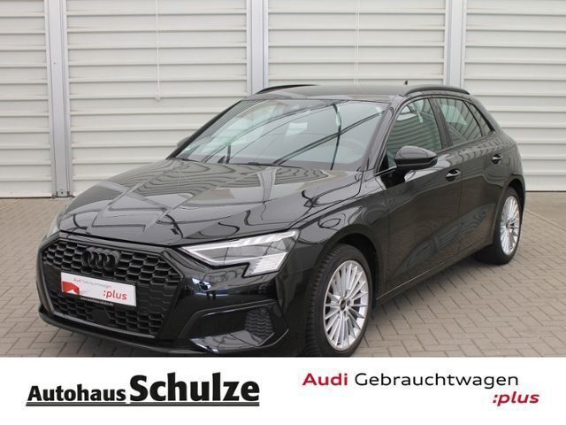 Schwarz Gebraucht 2022 Audi A3 Sportback Advanced Limousine | 29.990 € (Teuer) - Bild 1/4