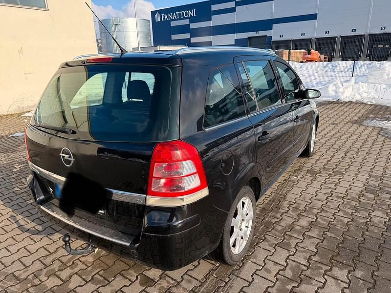 Gebraucht Opel Zafira 116 PS (85 kW) 2008 Schwarz Van / Kleinbus
