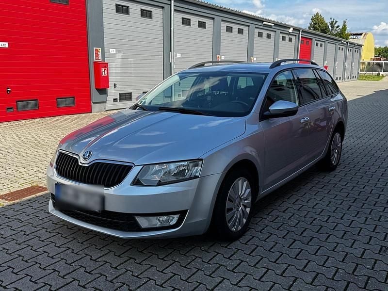 Silber Gebraucht 2015 Skoda Octavia Kombi | 8.000 € (Fairer Preis) - Bild 1/4