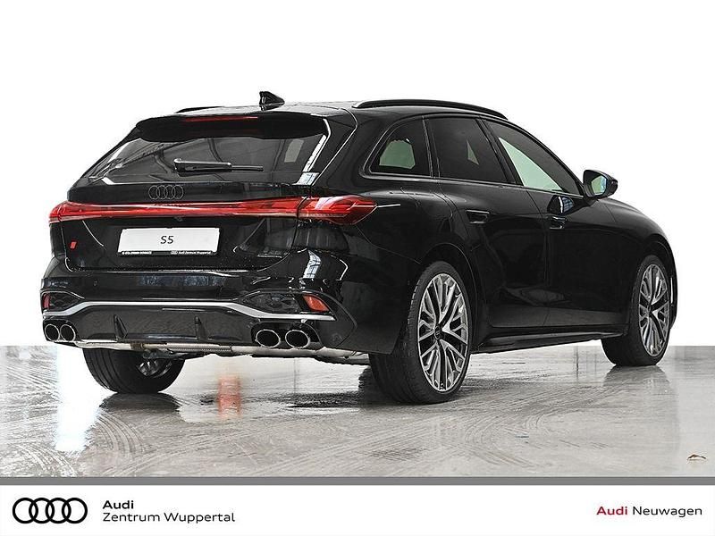 Neu Audi S5 Sport 367 PS (269 kW) 2025 Schwarz Kombi