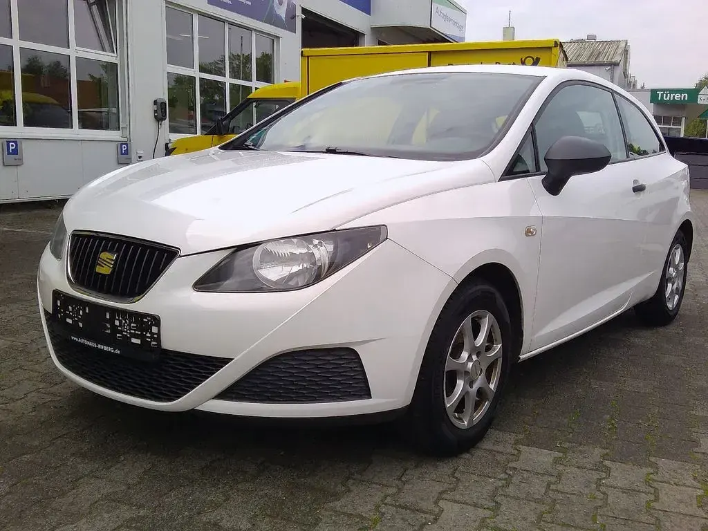 Gebraucht Seat Ibiza SC Basis 60 PS (44 kW) 2011 Weiß Kleinwagen