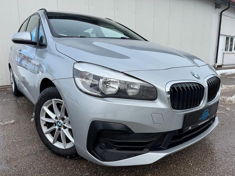 Gebraucht BMW 216 Active Tourer Performance 116 PS (85 kW) 2018 Silber Van / Kleinbus