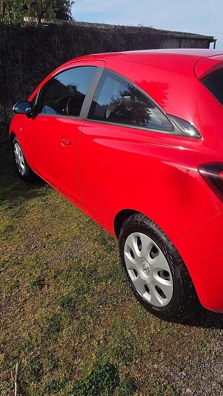 Gebraucht Opel Corsa 90 PS (66 kW) 2018 Rot Kleinwagen