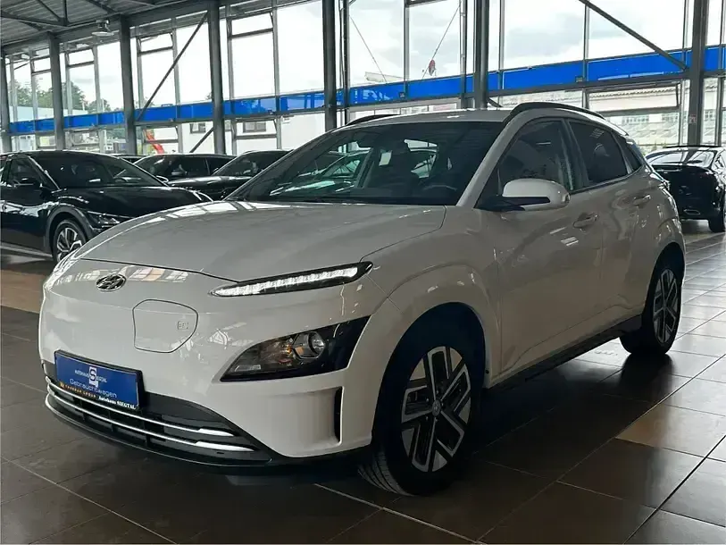 Gebraucht Hyundai Kona Edition 30+ 100 kW (136 PS) 2022 Weiß SUV