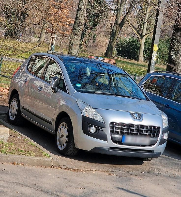 Silber Gebraucht 2012 Peugeot 3008 SUV | 5.150 € (Fairer Preis) - Bild 1/4