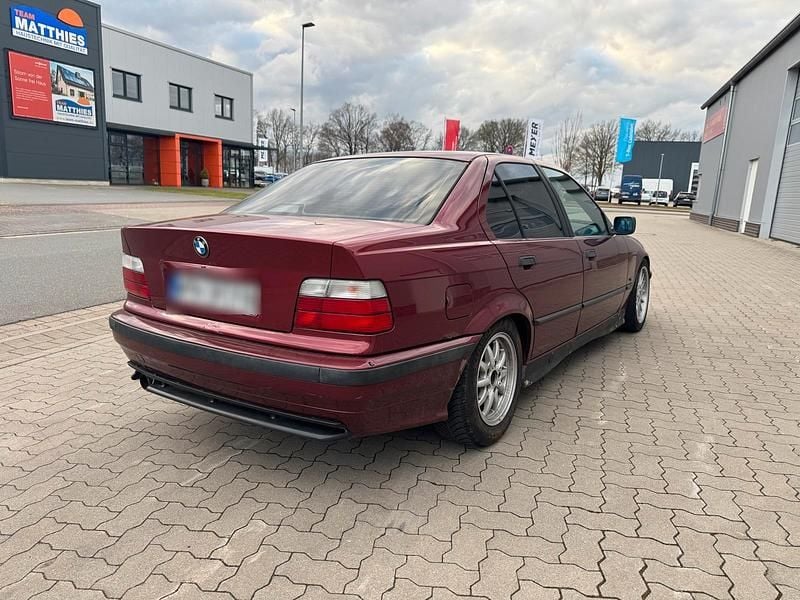 Gebraucht BMW 320 150 PS (110 kW) 1997 Limousine