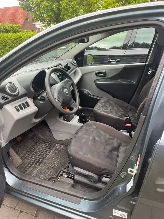 Gebraucht Suzuki Alto Basic 68 PS (50 kW) 2012 Grau Kleinwagen