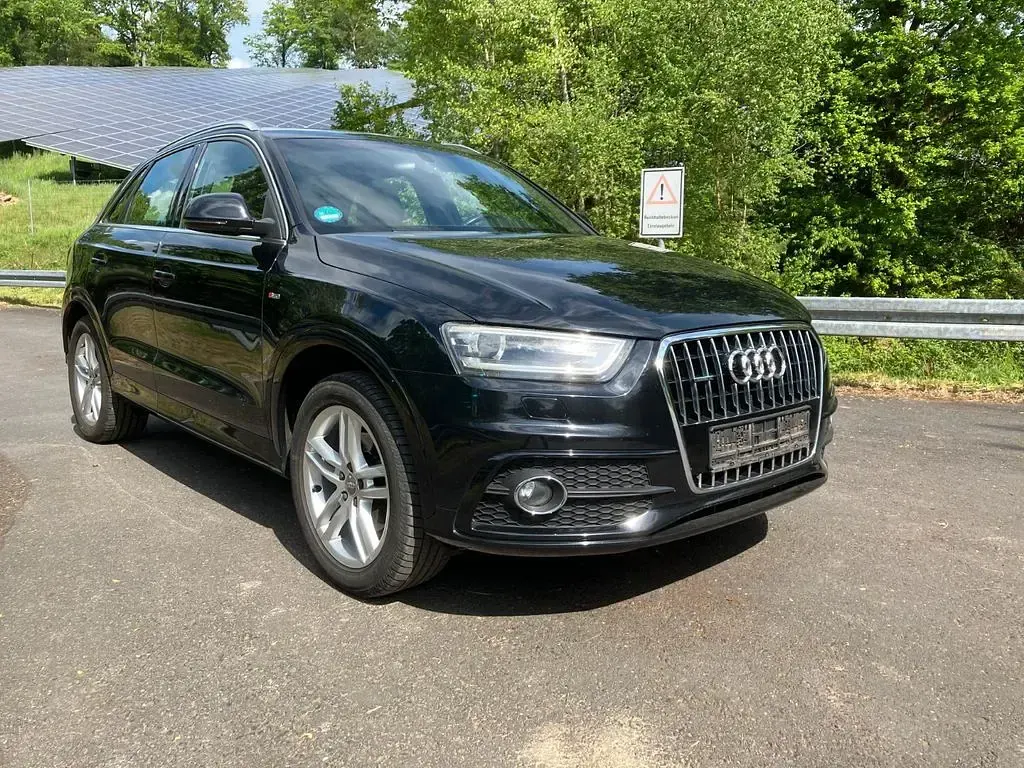 Gebraucht Audi Q3 Ambiente 140 PS (102 kW) 2013 Schwarz SUV
