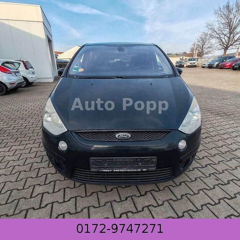 Gebraucht Ford S-MAX Titanium 140 PS (102 kW) 2008 Schwarz Van / Kleinbus