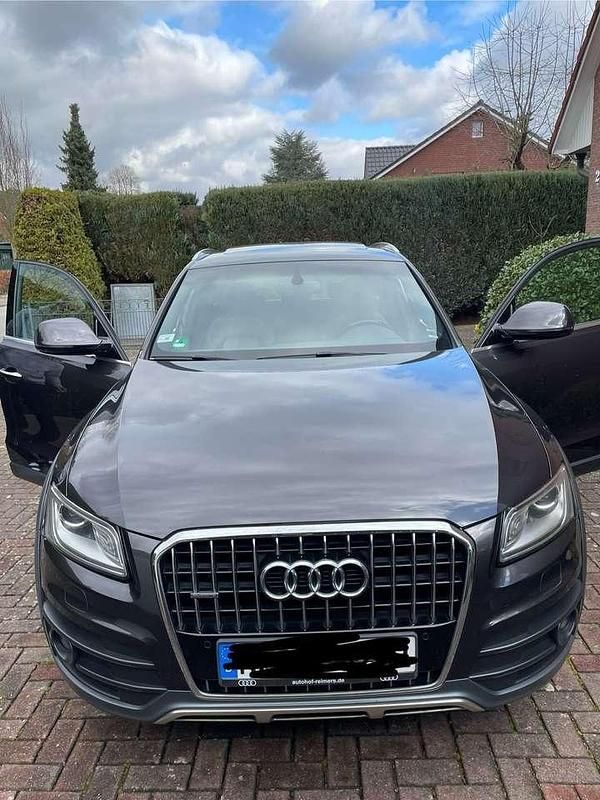 Grau Gebraucht 2015 Audi Q5 Exclusive SUV | 18.900 € (Fairer Preis) - Bild 1/4