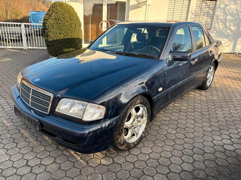 Blau Gebraucht 2000 Mercedes C230 Limousine | 3.990 € - Bild 1/4