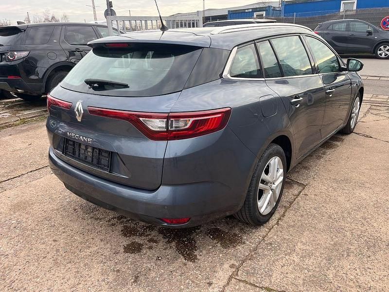 Gebraucht Renault Mégane IV 110 PS (80 kW) 2017 Grau Limousine