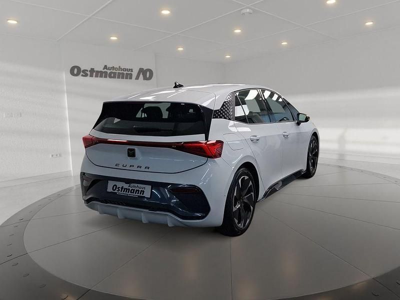 Gebraucht Cupra Born 150 kW (204 PS) 2022 Eisweiß Kleinwagen