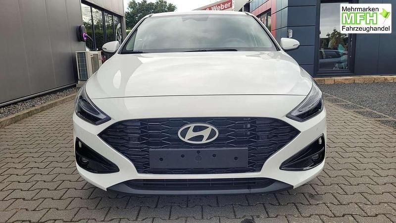 Neu Hyundai i30 140 PS (102 kW) 2025 Atlas weiß Limousine