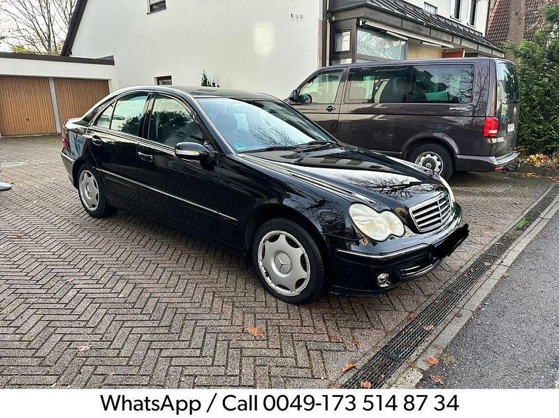 Schwarz Gebraucht 2006 Mercedes C180 Avantgarde Limousine | 2.450 € (Superpreis) - Bild 1/4