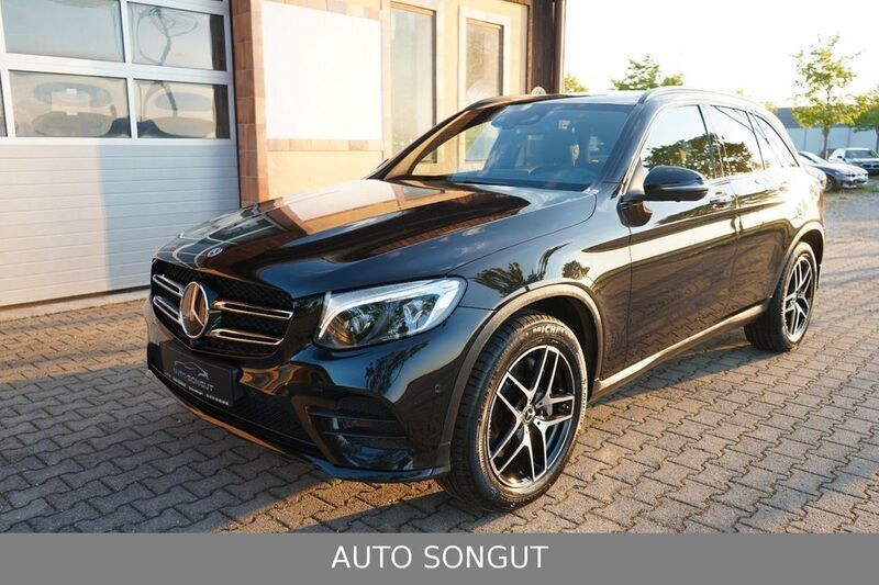 Obsidianschwarz metalliclack Gebraucht 2017 Mercedes GLC350 AMG SUV | 35.950 € (Fairer Preis) - Bild 1/4
