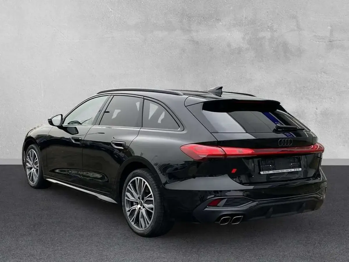 Gebraucht Audi A5 Edition .1 204 PS (150 kW) 2024 Schwarz Coupé