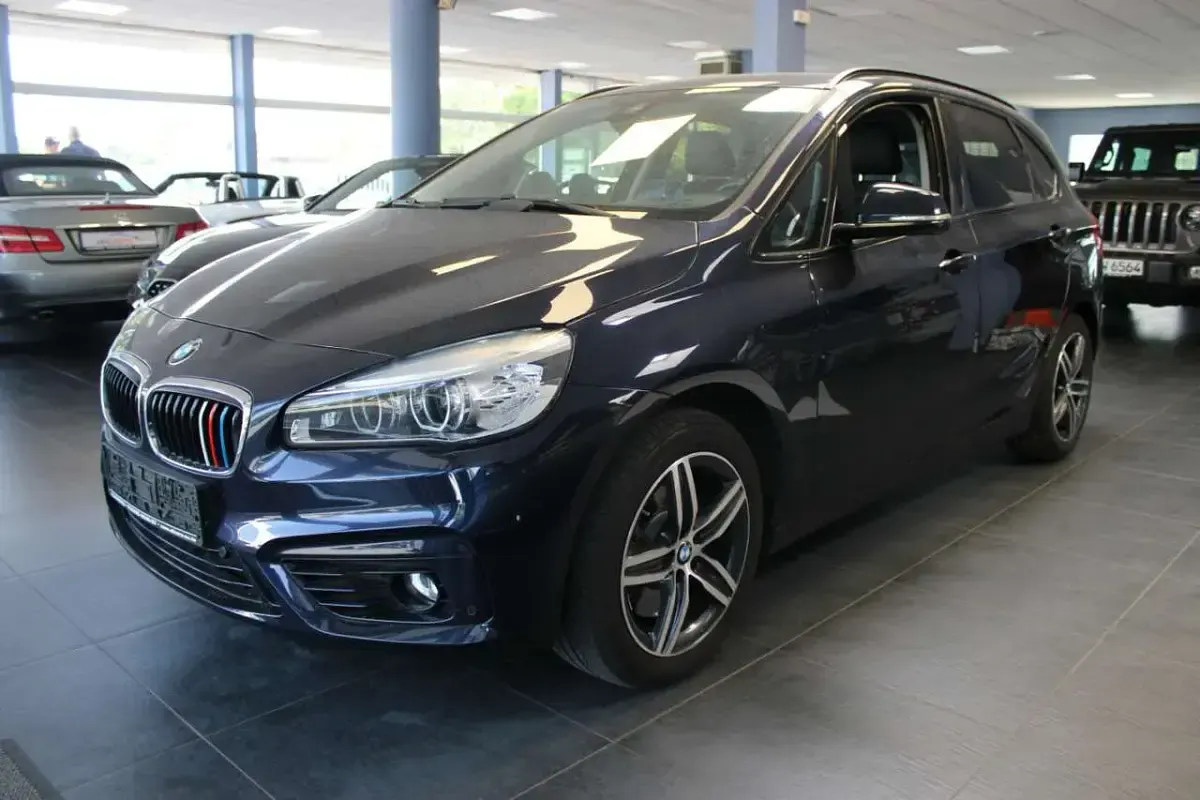 Gebraucht BMW 225 231 PS (169 kW) 2015 Imperialblau brillianteffekt m Limousine