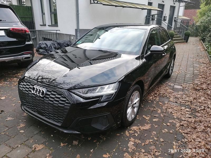 Schwarz Gebraucht 2021 Audi A3 Basis Limousine | 14.299 € (Superpreis) - Bild 1/4