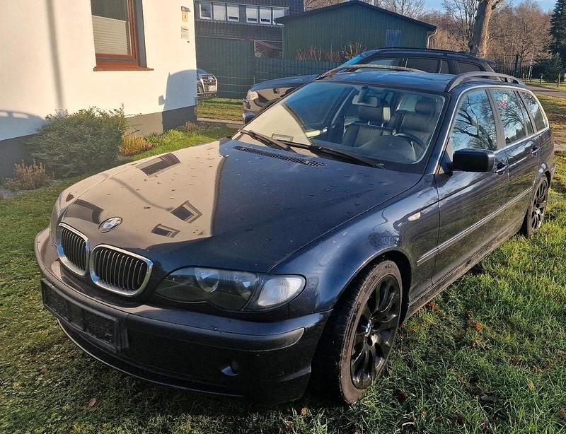 Gebraucht BMW 320 170 PS (125 kW) 2004 Blau Kombi