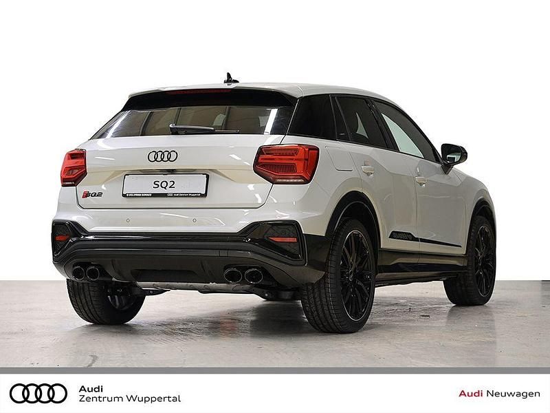 Neu Audi SQ2 Sport 300 PS (220 kW) 2026 Silber SUV