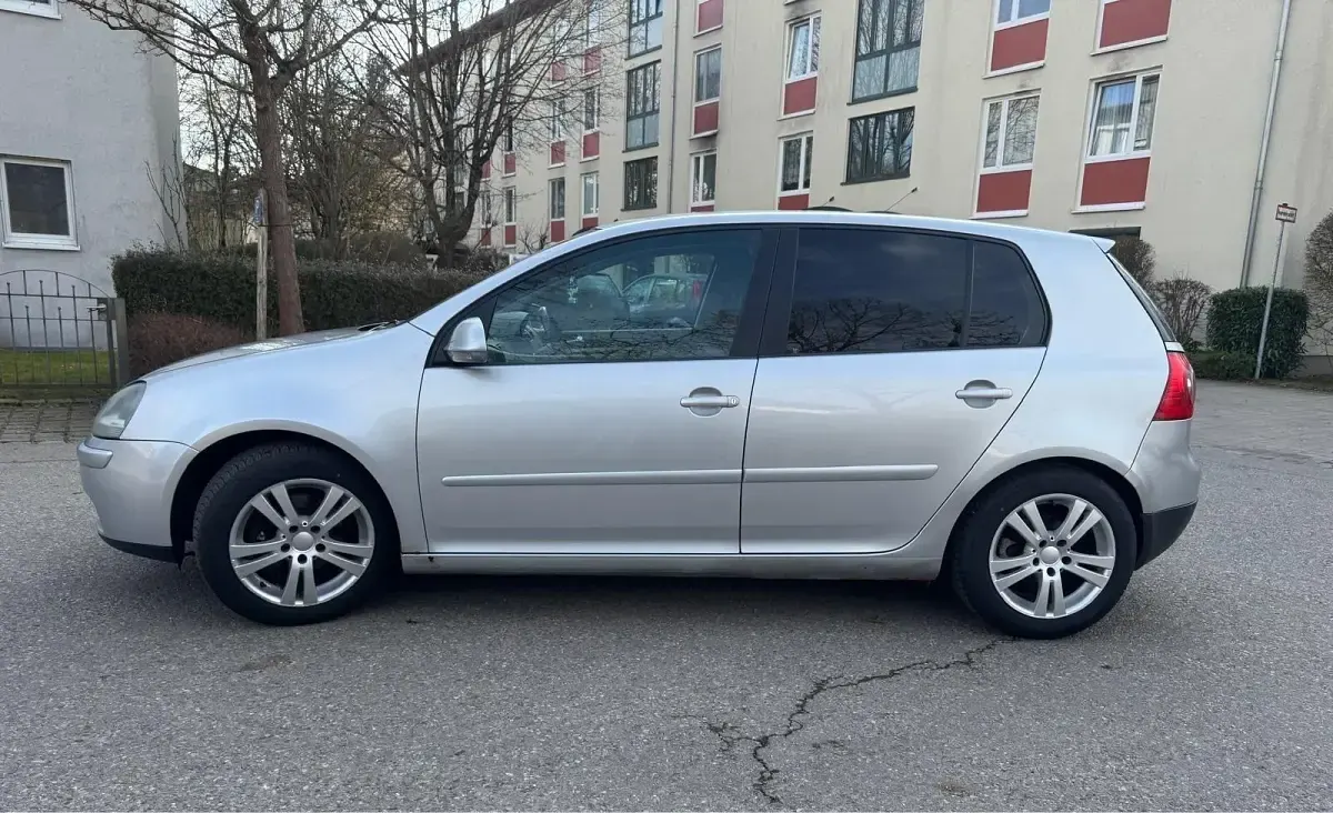 Gebraucht VW Golf IV 90 PS (66 kW) 2004 Silber Limousine