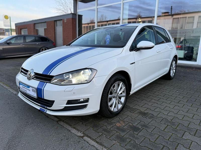 Weiß Gebraucht 2015 VW Golf LOUNGE Limousine | 8.499 € (Fairer Preis) - Bild 1/4