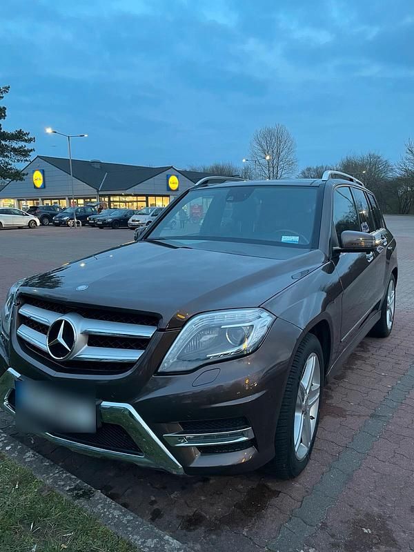 Gebraucht Mercedes GLK220 170 PS (125 kW) 2014 Braun SUV