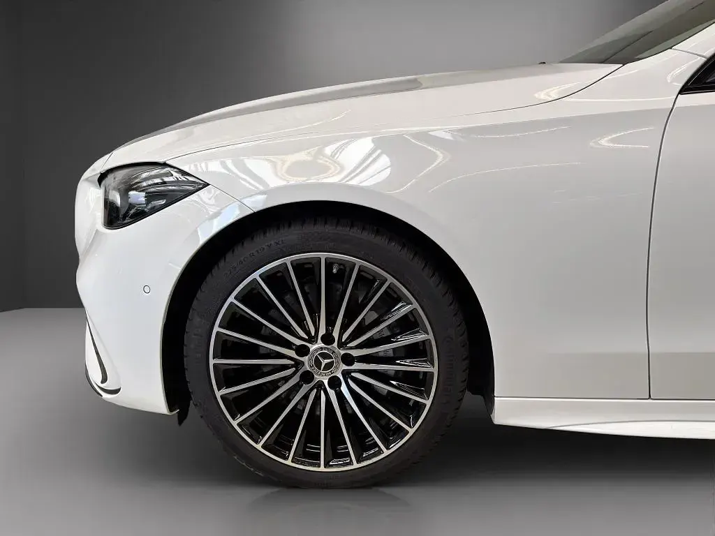 Gebraucht Mercedes C300 AMG 265 PS (194 kW) 2025 Weiß Kombi