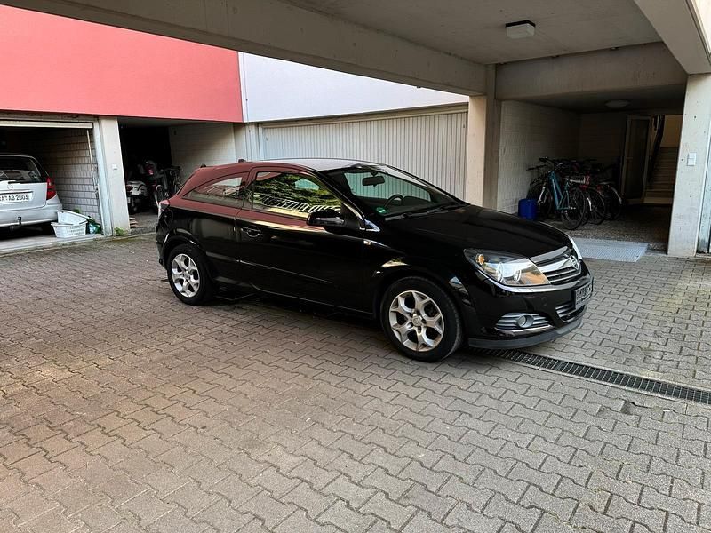 Gebraucht Opel Astra GTC 140 PS (102 kW) 2006 Schwarz Kleinwagen