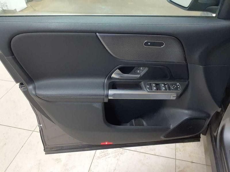 Gebraucht Mercedes GLB200 Progressive 150 PS (110 kW) 2022 Mountaingrau metallic SUV