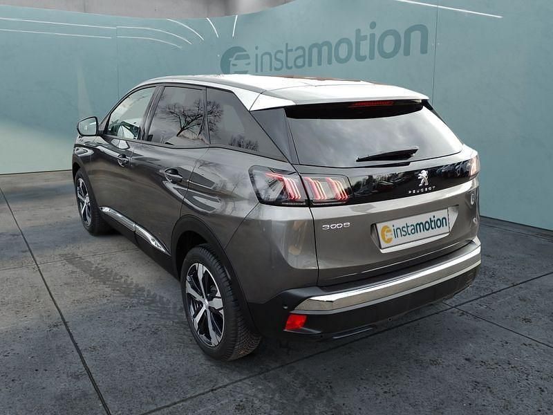 Grau Gebraucht 2022 Peugeot 3008 Van / Kleinbus | 27.399 € (Fairer Preis) - Bild 1/1