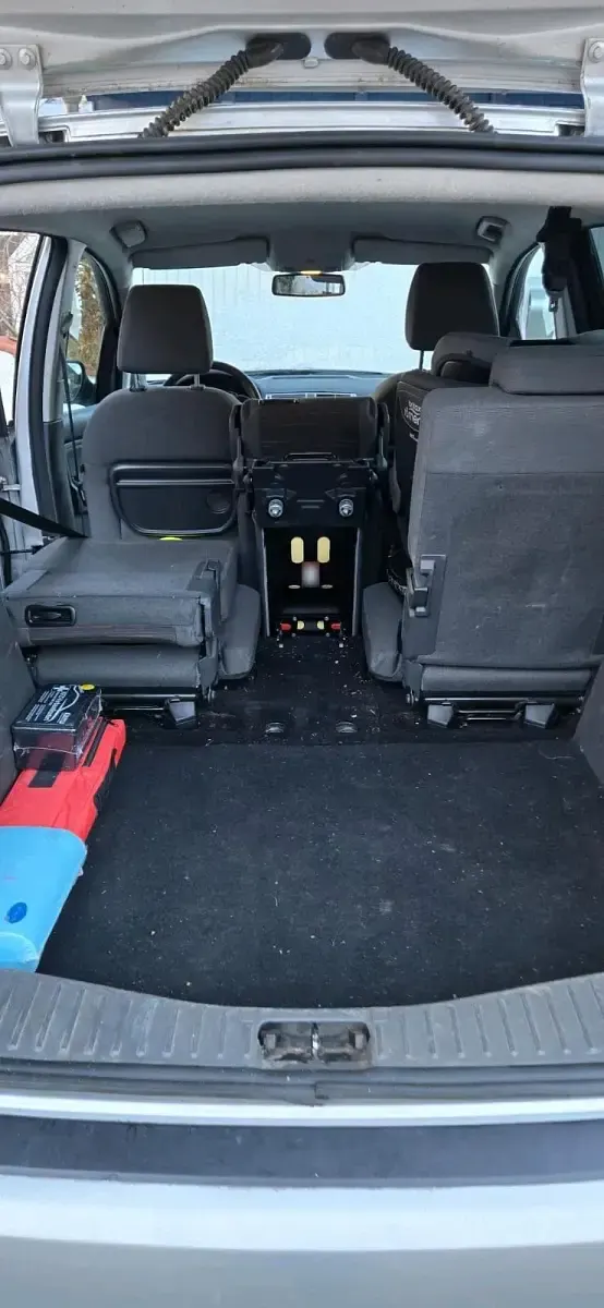 Gebraucht Ford C-MAX 125 PS (91 kW) 2009 Grau Van / Kleinbus