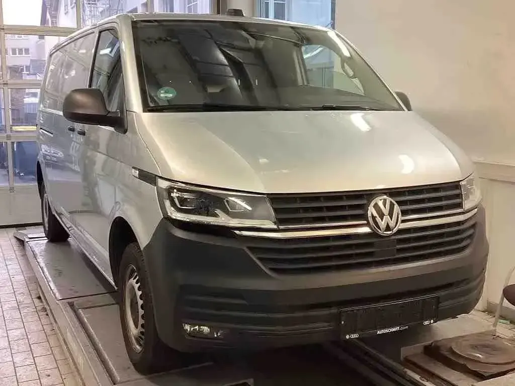 Second-hand VW Transporter 150 CP (110 kW) 2019 Argintiu Van